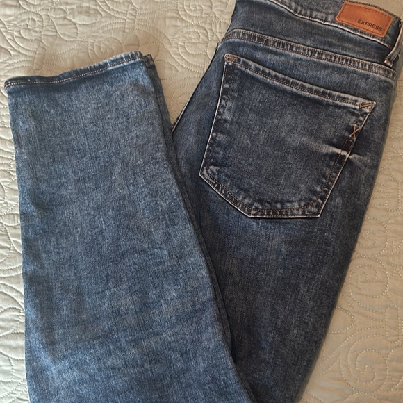 Express  Size 12R High waisted Cropped Jeans - Picture 5 of 5